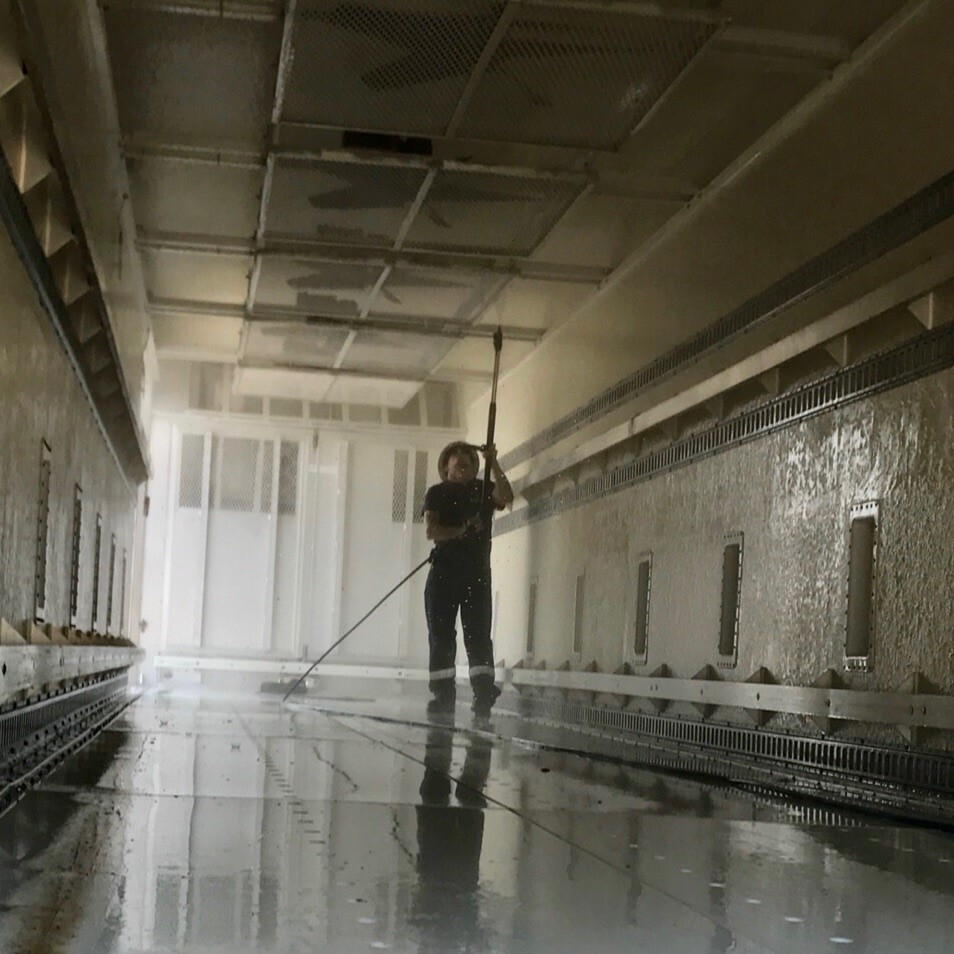washing the ceiling